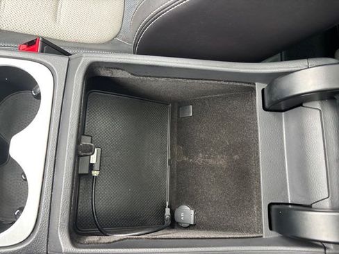 Used 2017 Volkswagen Touareg Wolfsburg Edition image 39