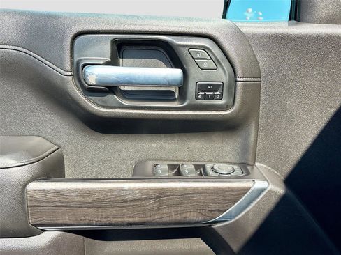Used 2020 Chevrolet Silverado 1500 LTZ w/ LTZ Plus Package AWD/4WD image 18