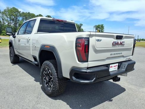 New 2026 GMC Sierra 2500 AT4X AWD/4WD image 5