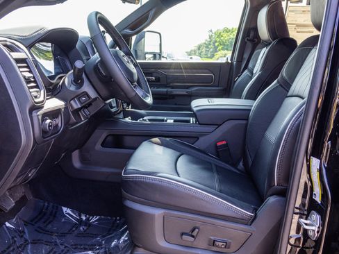 New 2026 RAM 3500 Limited AWD/4WD image 23
