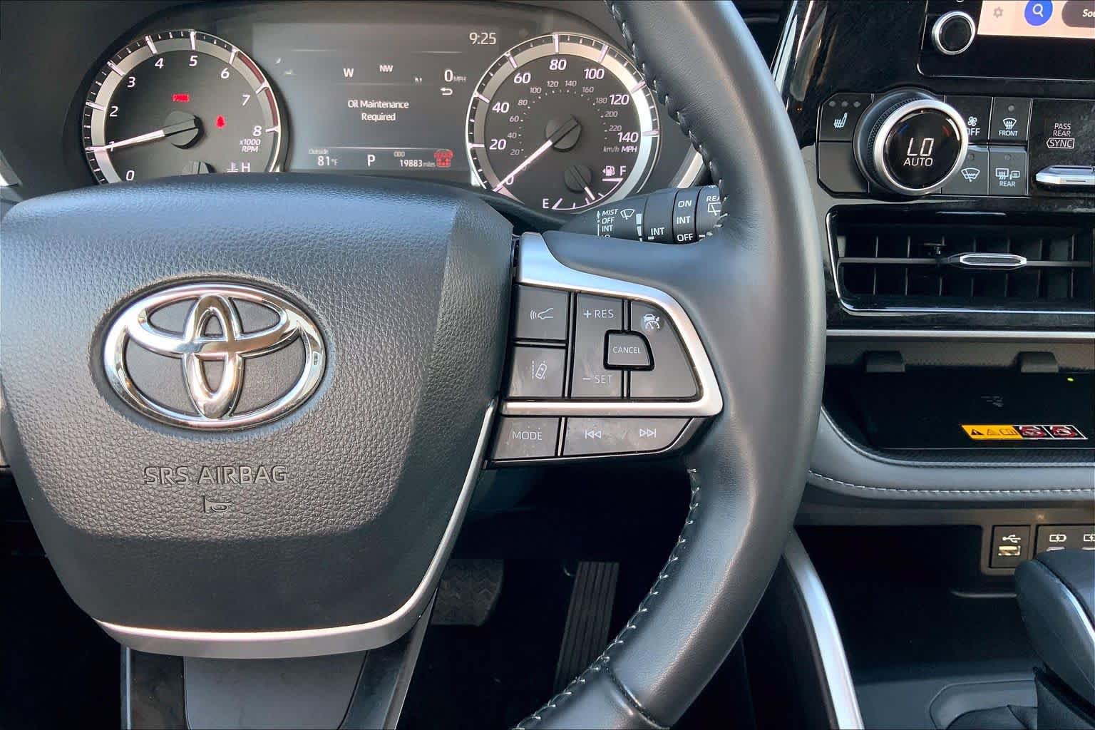 Used 2026 Toyota Highlander XLE AWD/4WD image 25