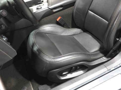 Used 2014 Chevrolet Corvette Stingray Coupe w/ 2LT Preferred Equipment Group image 78