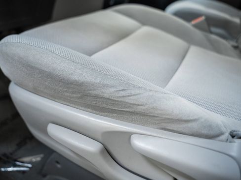 Used 2020 Toyota Sienna L image 32