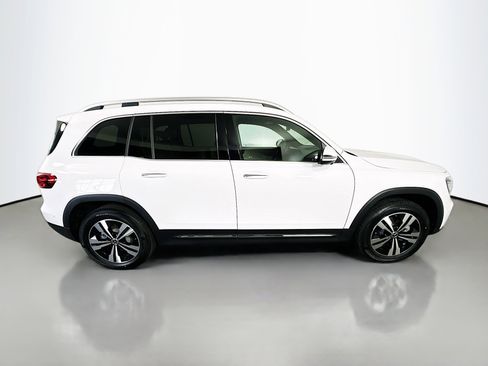 New 2026 Mercedes-Benz GLB 250 4MATIC image 8