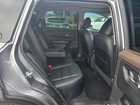 Used 2021 Nissan Rogue SL image 32