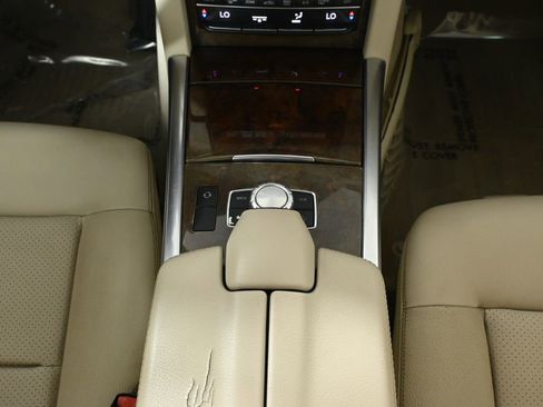 Used 2014 Mercedes-Benz E 350 4MATIC Sedan image 25