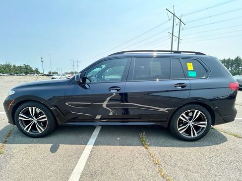 Used 2022 BMW X7 xDrive40i w/ M Sport Package AWD/4WD image 5