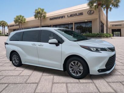 Used 2025 Toyota Sienna XLE w/ XLE Plus Package
