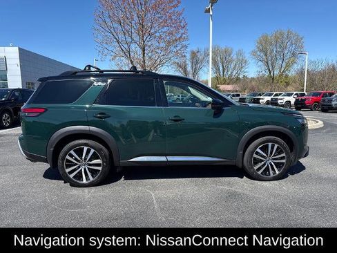 Certified 2023 Nissan Pathfinder Platinum AWD/4WD image 13