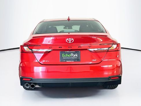 Used 2025 Toyota Camry SE FWD image 7