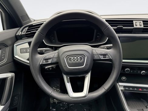 Used 2024 Audi Q3 2.0T Premium image 12