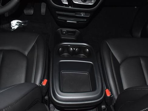 New 2026 Chrysler Pacifica Select w/ S Appearance Package image 21