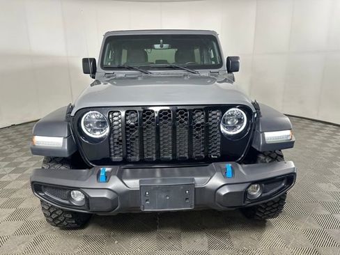 Used 2023 Jeep Wrangler Unlimited w/ Sun & Screen Package image 8