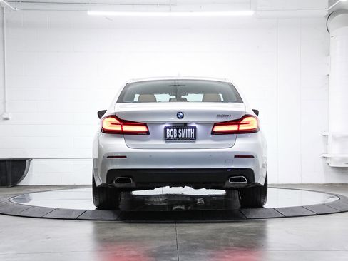 Certified 2023 BMW 530i w/ Premium Package RWD image 5