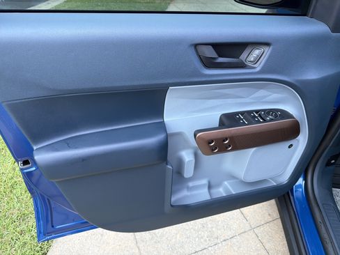 Used 2024 Ford Maverick Lariat FWD image 10