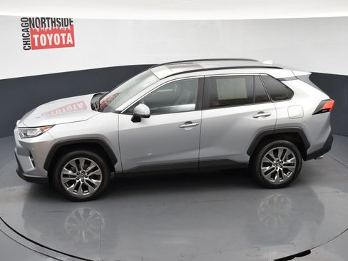 Used 2020 Toyota RAV4 XLE Premium AWD/4WD image 20