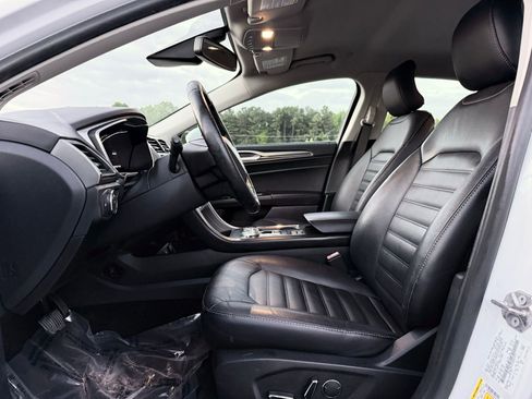 Used 2018 Ford Fusion SE w/ Equipment Group 602A image 12