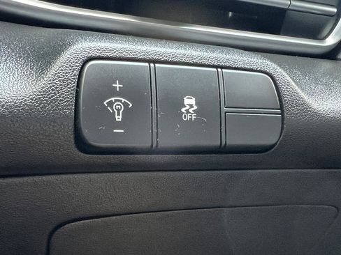 Used 2024 Hyundai Elantra SEL image 13