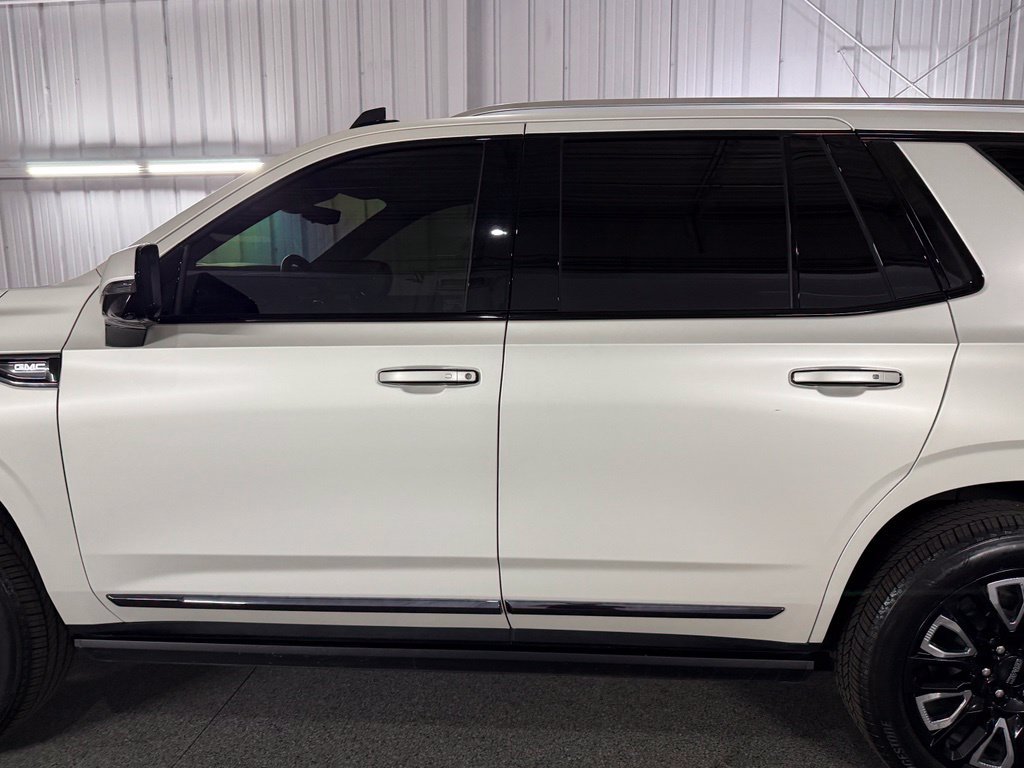 Used 2023 GMC Yukon Denali Ultimate AWD/4WD image 14
