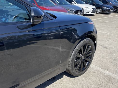 Used 2020 Land Rover Range Rover Velar S AWD/4WD image 29