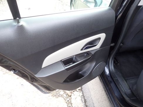 Used 2012 Chevrolet Cruze LS image 26