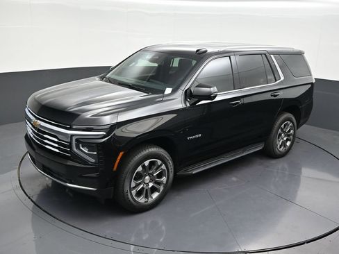 Used 2026 Chevrolet Tahoe LT w/ Comfort Package image 16