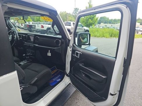 Used 2023 Jeep Wrangler Sport AWD/4WD image 13