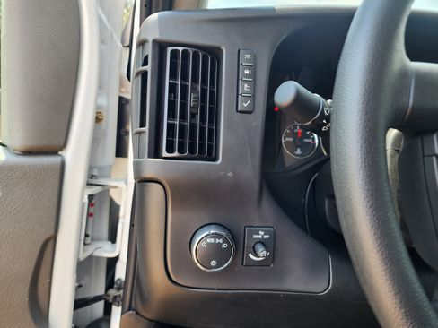 New 2024 Chevrolet Express 3500 w/ Power Convenience Package image 23