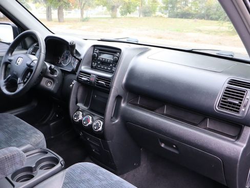 Used 2004 Honda CR-V LX image 18