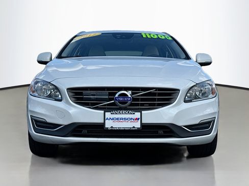 Used 2017 Volvo V60 T5 Premier w/ Convenience Package FWD image 17