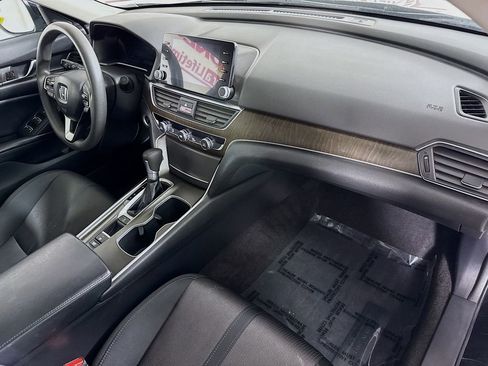 Used 2018 Honda Accord EX image 29