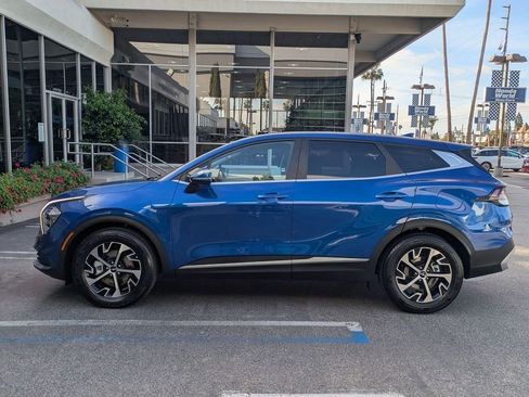 Used 2023 Kia Sportage EX image 16