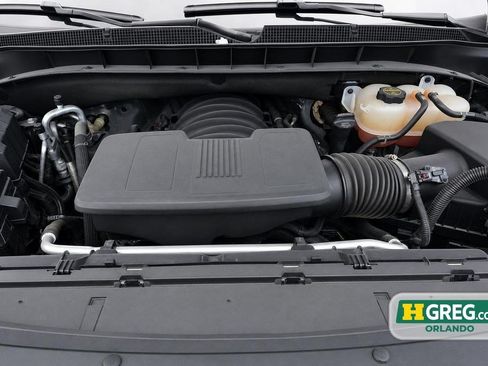 Used 2025 Chevrolet Suburban Z71 AWD/4WD image 18