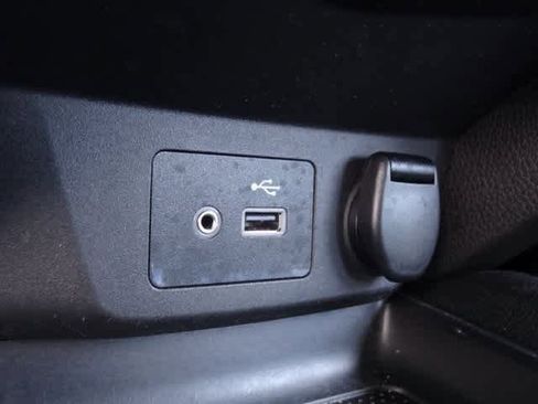 Used 2019 Nissan Rogue Sport S image 13