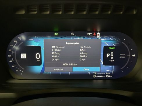 New 2025 Volvo XC90 T8 Plus w/ Protection Package Premier image 11