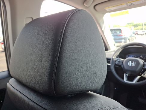 Used 2026 Honda CR-V EX-L image 9