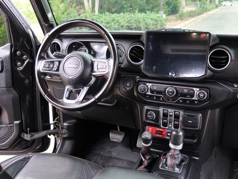 Used 2020 Jeep Wrangler Unlimited Rubicon w/ Quick Order Package 28Y Recon AWD/4WD image 30