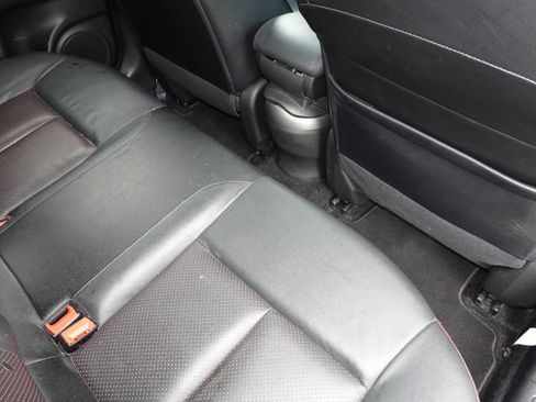 Used 2014 Nissan Juke SL FWD image 25
