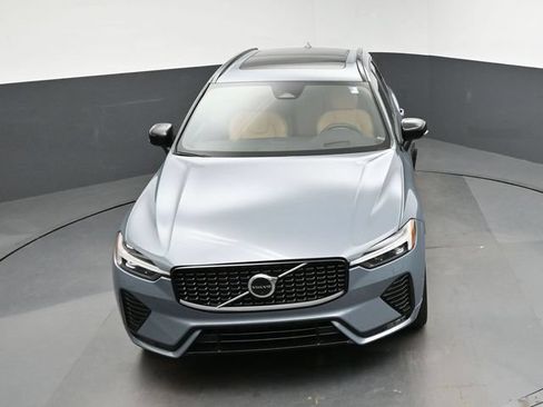 Used 2023 Volvo XC60 B5 Ultimate w/ Climate Package FWD image 42