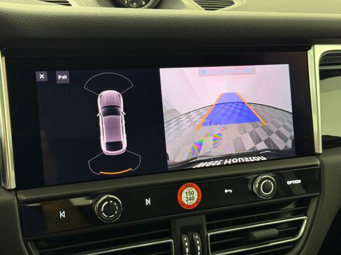 New 2025 Porsche Macan image 29