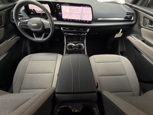 New 2026 Chevrolet Traverse LT FWD image 9