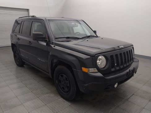 Used 2016 Jeep Patriot Sport image 13