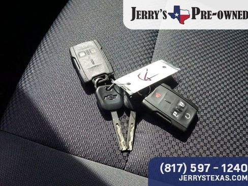 Used 2018 Chevrolet Silverado 1500 LT w/ All Star Edition AWD/4WD image 24