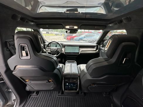 Used 2022 Rivian R1T Launch Edition image 17