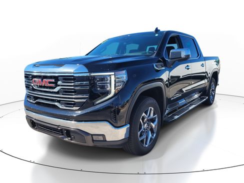 Used 2023 GMC Sierra 1500 SLT w/ SLT Premium Package image 3