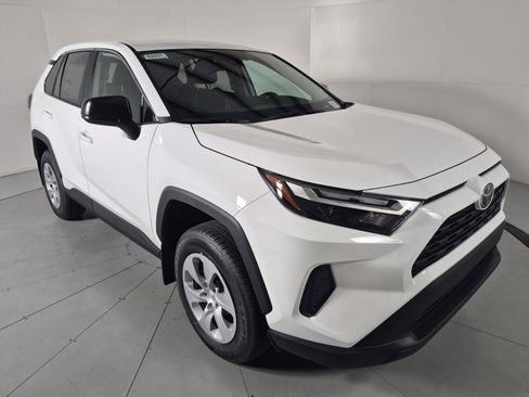 New 2025 Toyota RAV4 LE image 7