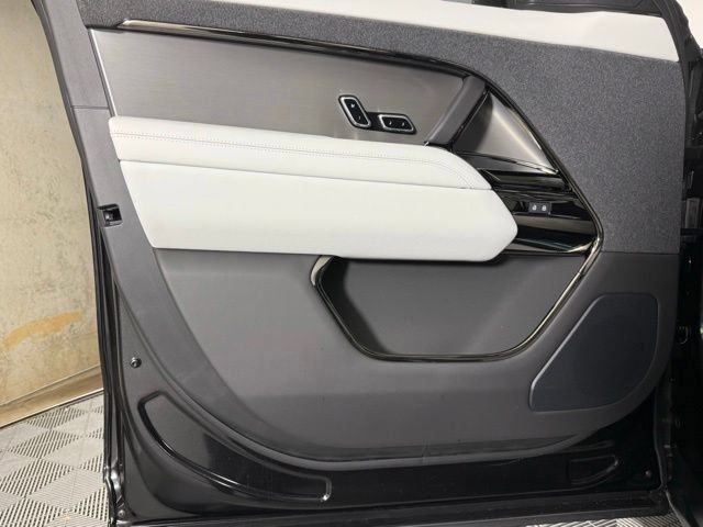 New 2026 Land Rover Range Rover Sport SE AWD/4WD image 14