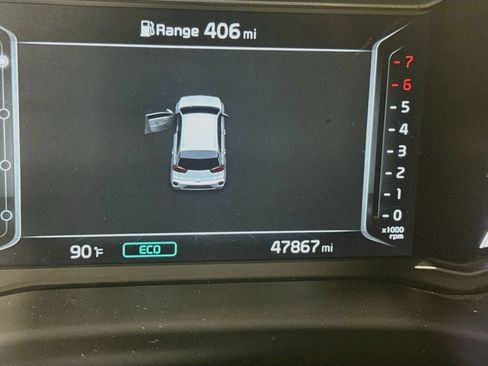 Used 2022 Kia Niro EX FWD image 12