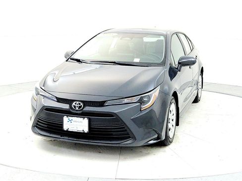 Certified 2025 Toyota Corolla LE image 2