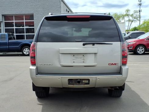 Used 2007 GMC Yukon Denali AWD/4WD image 4